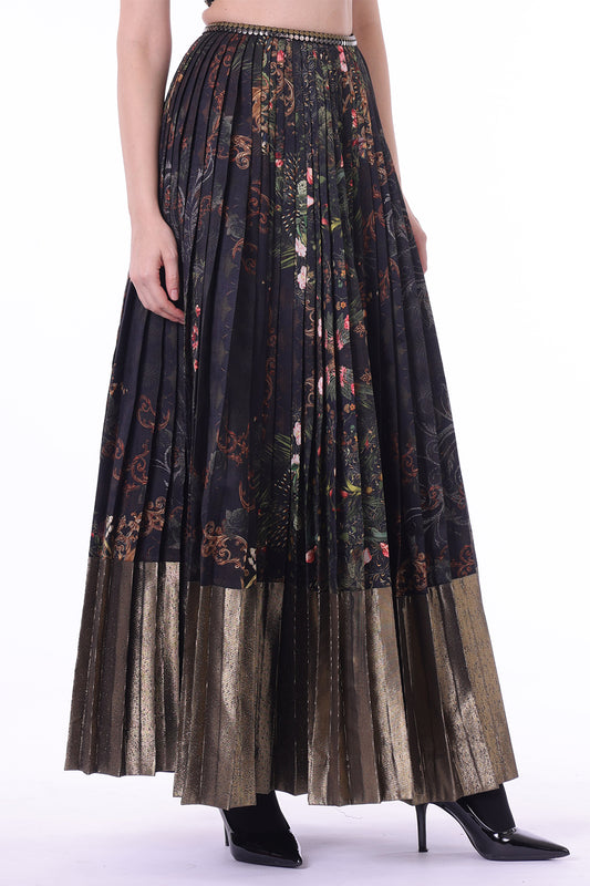 Long pleated skirt